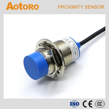 Kapacitivni senzor bližine M30 CR30-15DP PNP optični dotik