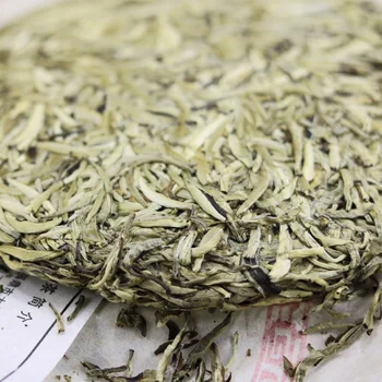 300 g Beli Čaj-Silver Needle Torto Kitajski Fujian Fuding Baihaoyinzhen Divje Stare Čaj Znižuje Krvni