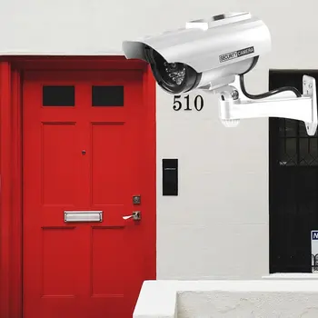 Sončne Nepremočljiva Lutke Ponaredek CCTV Kamera Z Utripajočo LED Za na Prostem ali v Zaprtih prostorih, ki Iščejo Realne lažne Kamere za Varnost