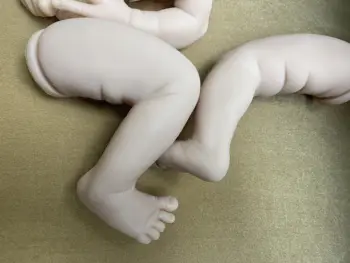 DIY Bebe Prerojeni komplet za 22-palčni pravi baby lutke Unpainted Deli Silikonski Prerojeni Baby Doll Kompleti za Novorojenčka malčki punčko Dodatki