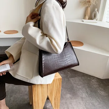 Francoski nišo vrečko ženska torba 2020 novo korejska različica divjega retro Hong Kong modni stil torba